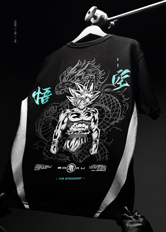 ULTRA INSTINCT GOKU / OVERSIZED T-SHIRT