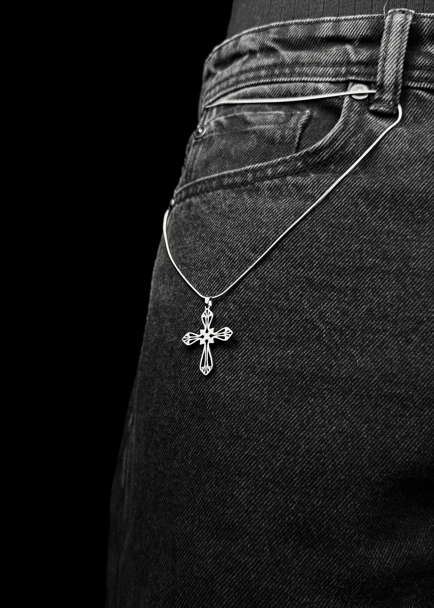 CHROME CORE / PENDANT WITH CHAIN