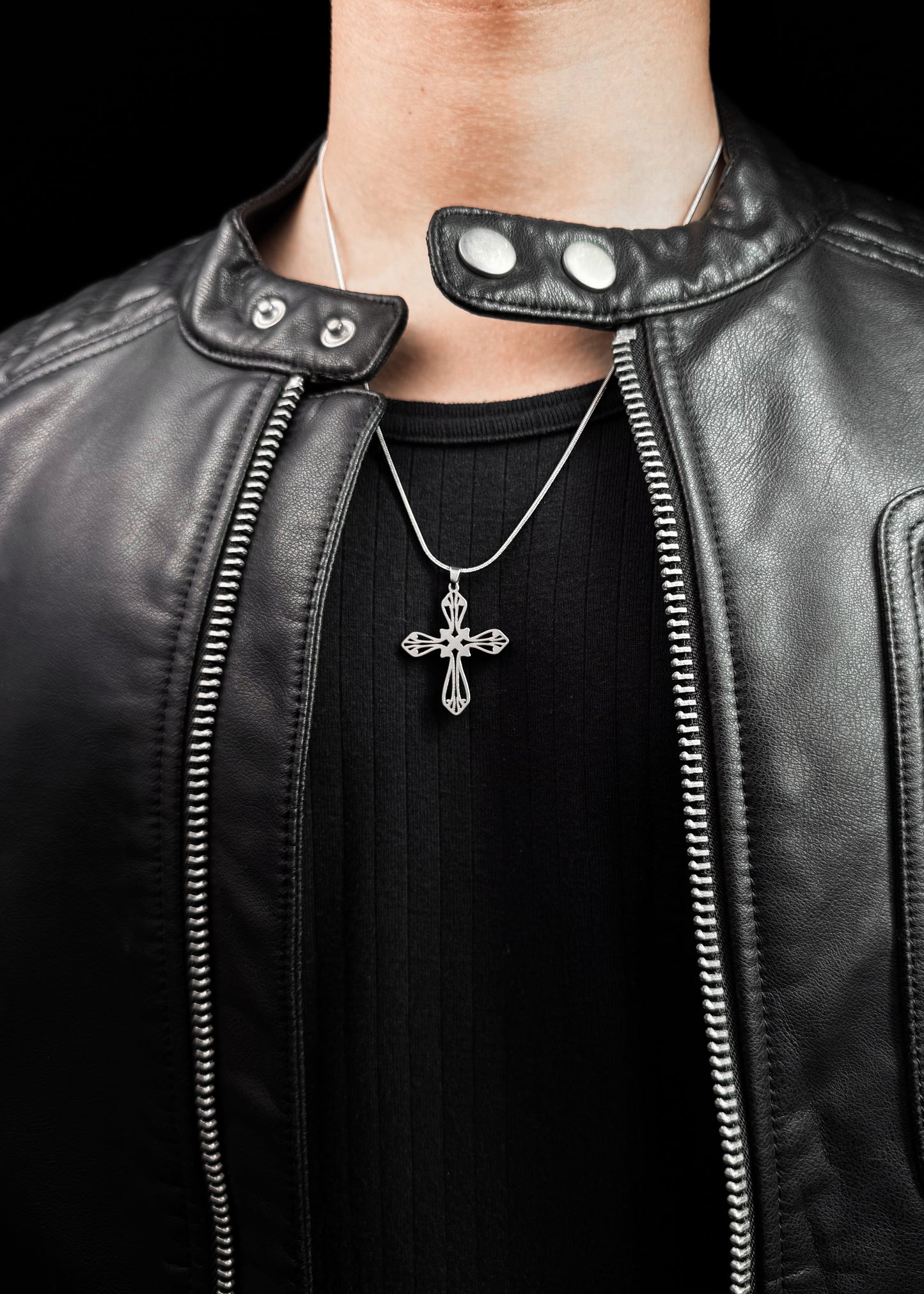 CHROME CORE / PENDANT WITH CHAIN