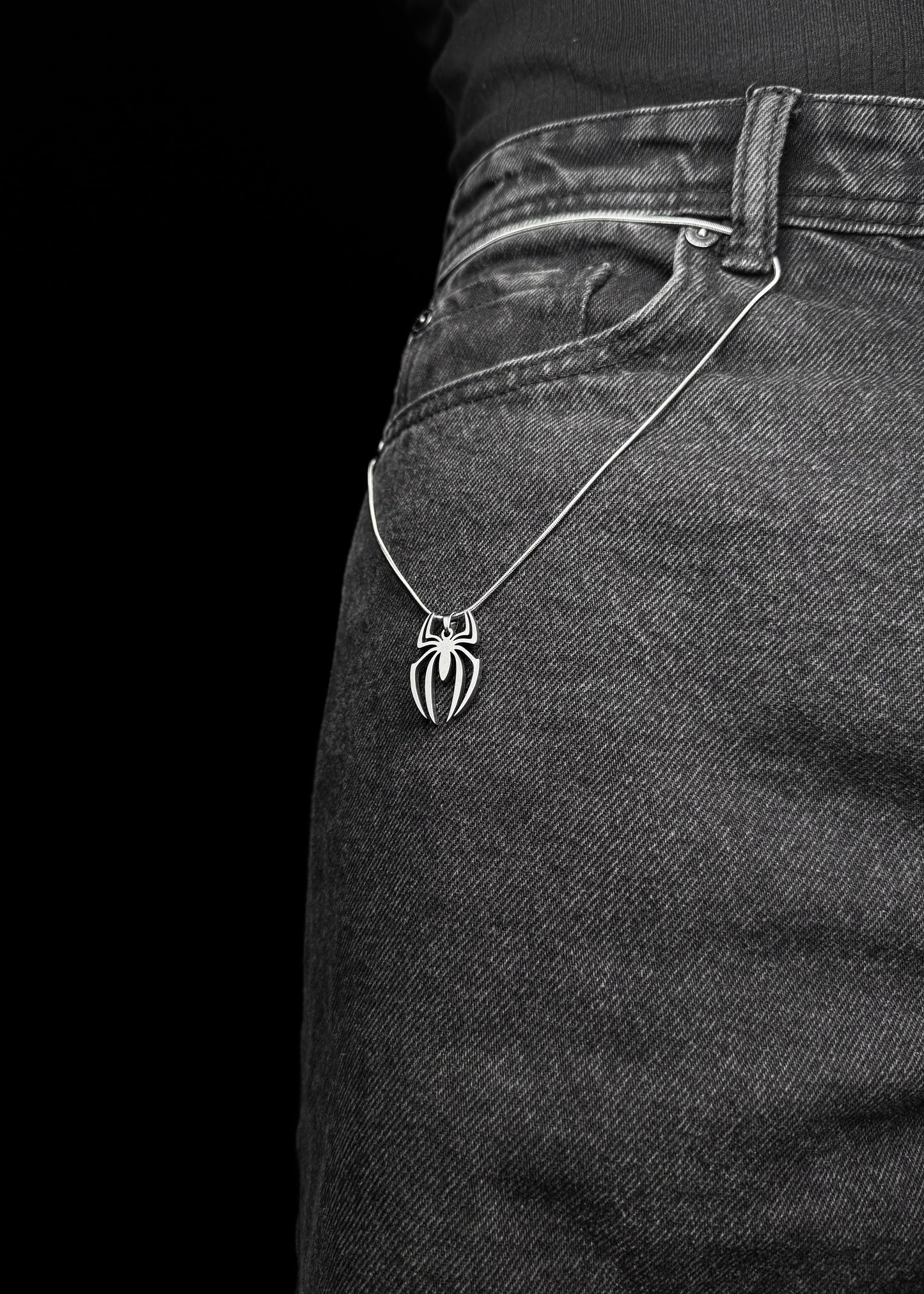 SPIDER / PENDANT WITH CHAIN