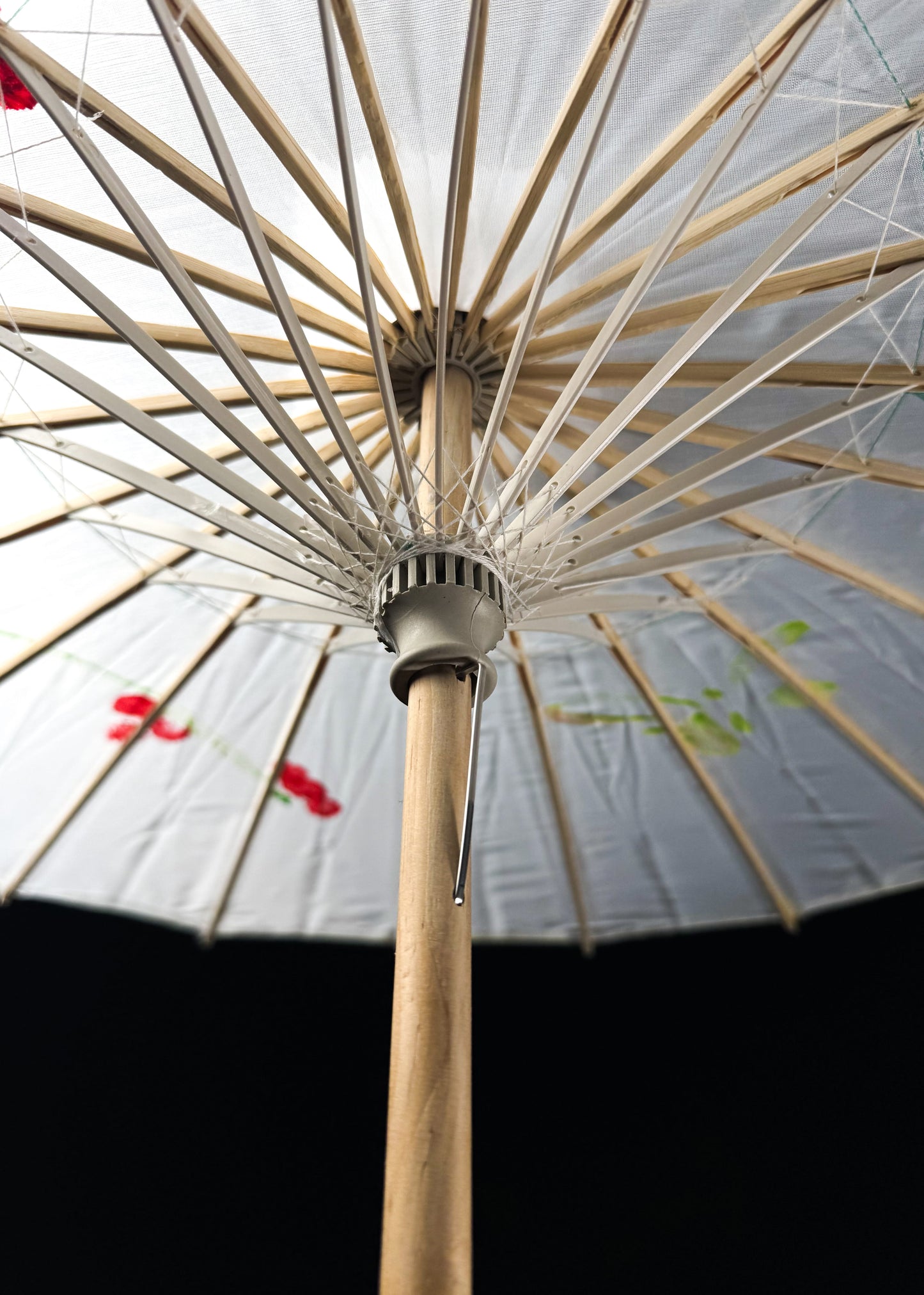 WHITE JAPANESE / WOODEN UMBRELLA