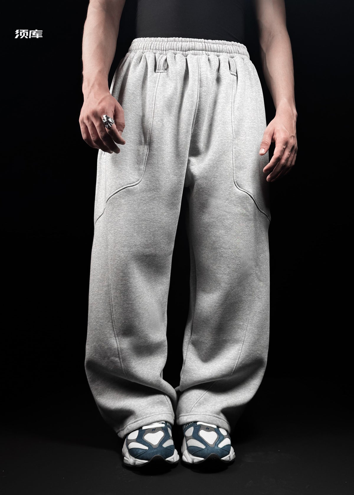 GREY CURSED ROPE / SWEATPANTS