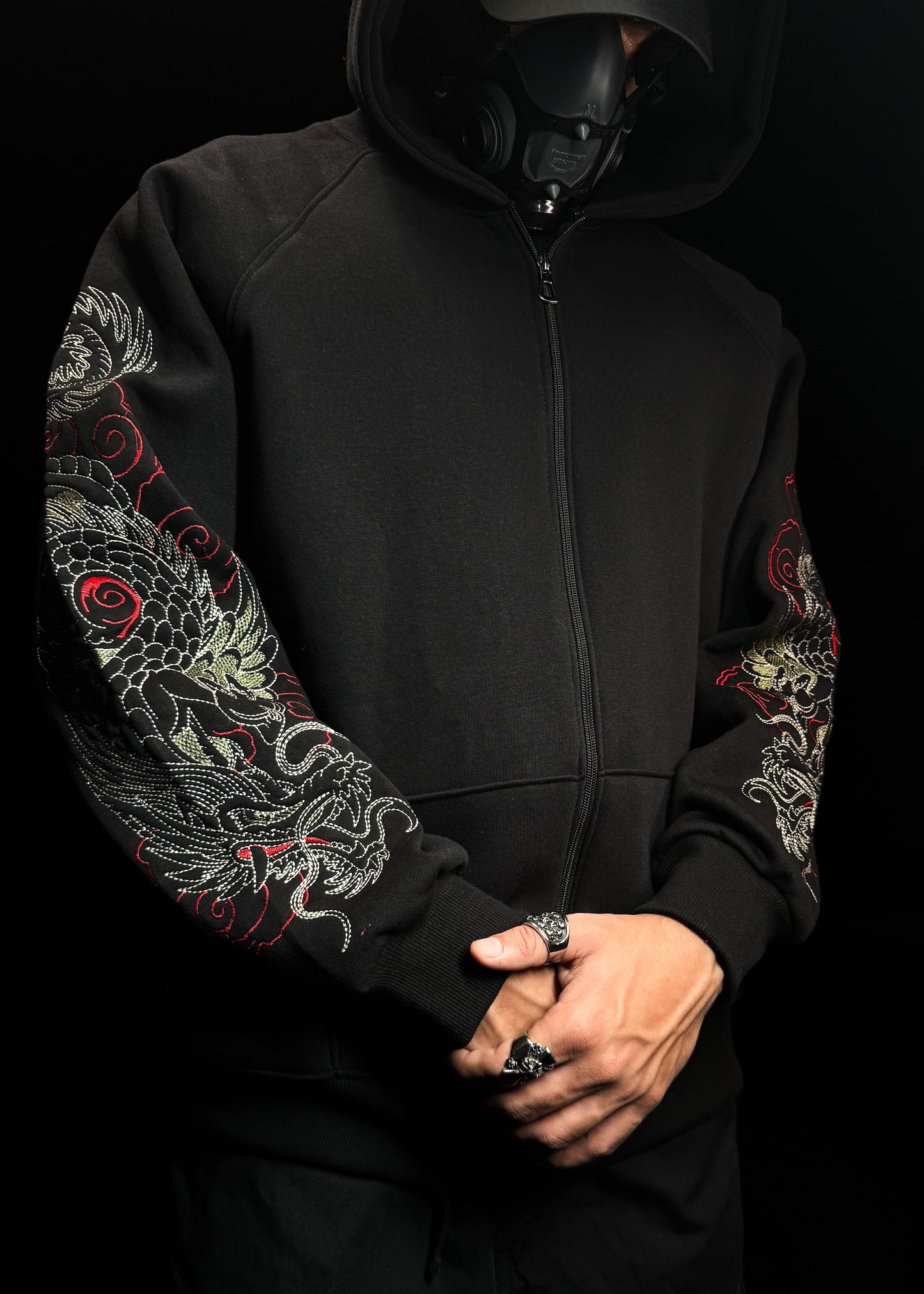 DRAGON EMBROIDERY / ZIPPER